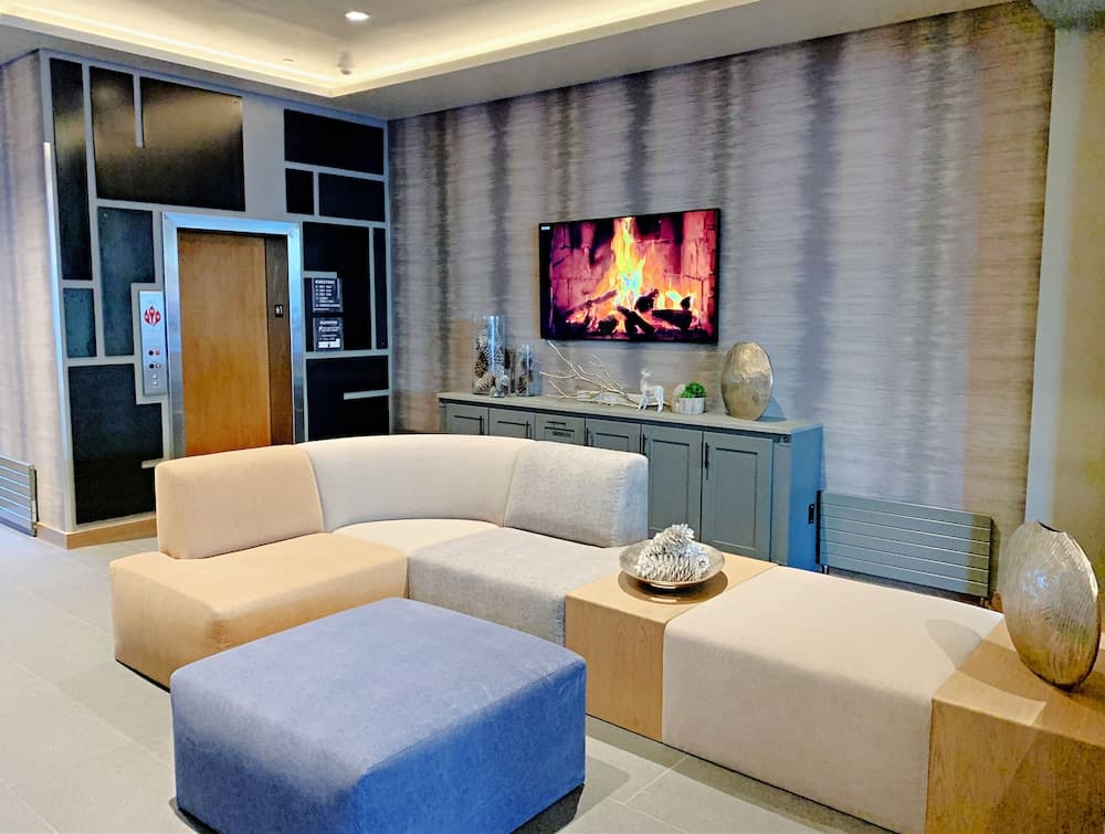 Aspen Square Condominium Hotel