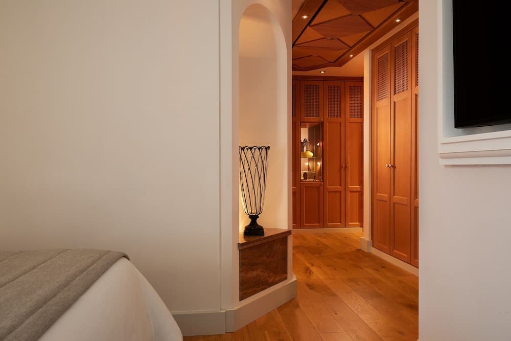 The St. Regis Mardavall Mallorca Resort