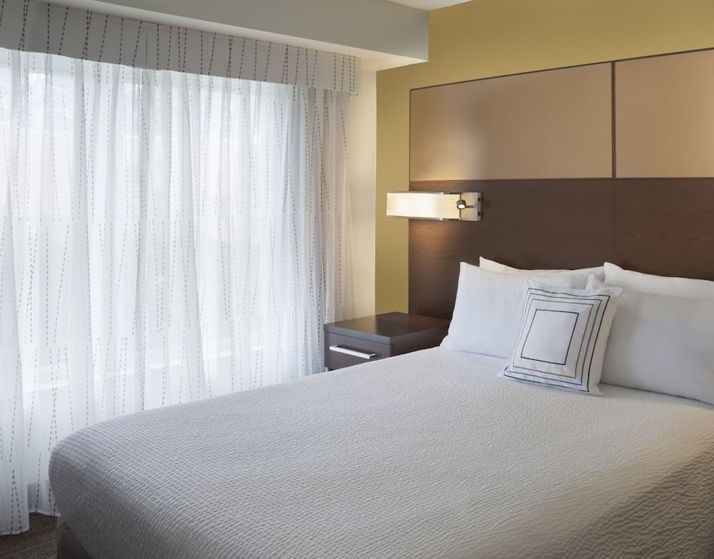 Cambridge Suites Mississauga