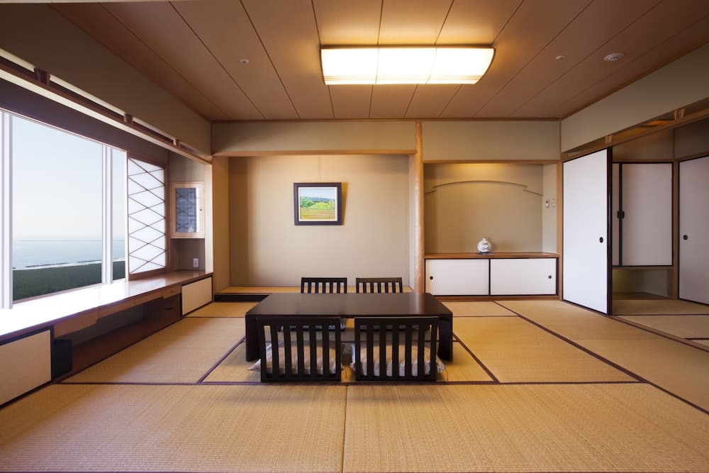 Phoenix Seagaia Ocean Tower