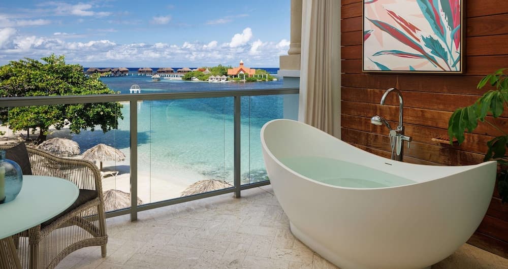 Sandals Royal Caribbean - ALL INCLUSIVE Couples Only