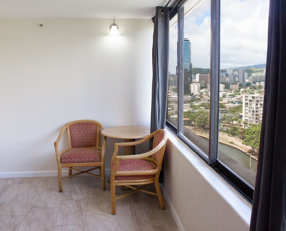 Waikiki Monarch Hotel