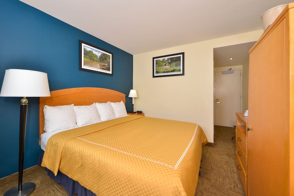 Midtown Convention Center Hotel