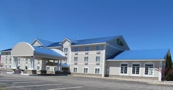 Holiday Inn Express Hotel & Suites Cadillac, an IHG Hotel