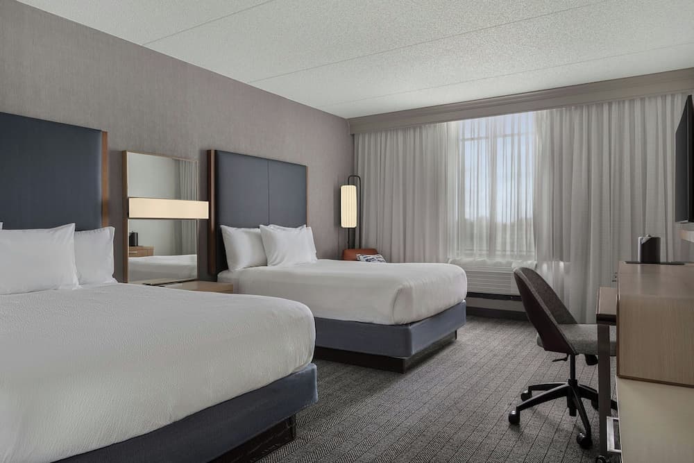 Courtyard by Marriott Louisville Airport