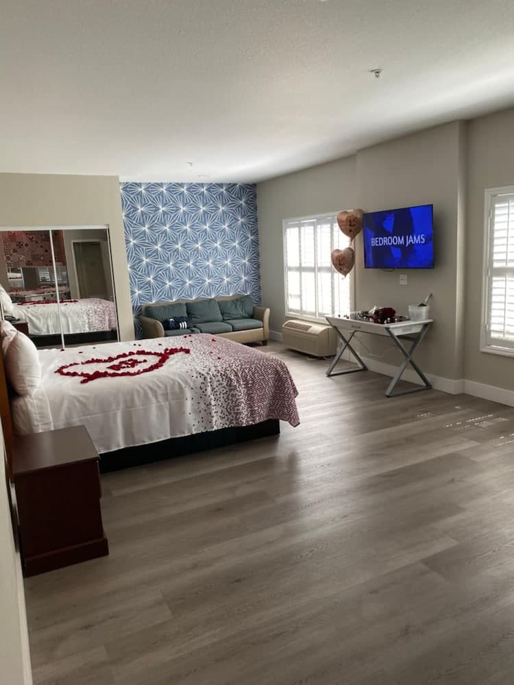 Mid City Inn and Suites