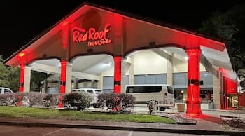 Red Roof Inn & Suites Irving - DFW Airport South