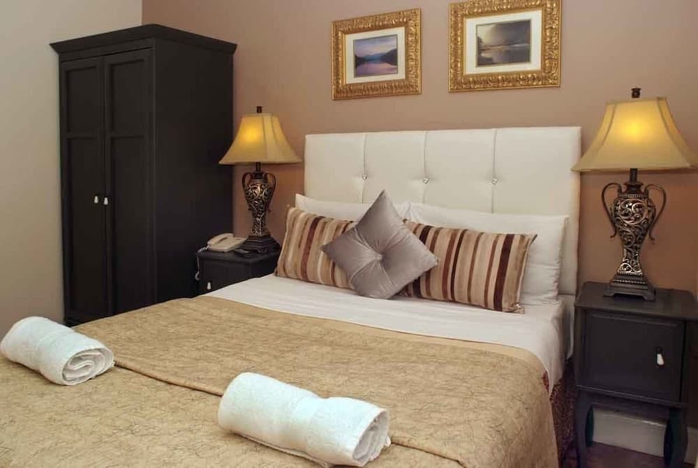 Piccolino Hyde Park Hotel