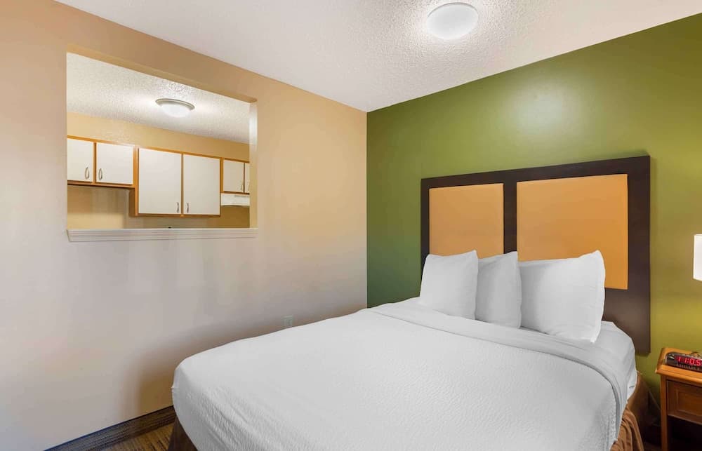 Extended Stay America Select Suites Detroit Warren
