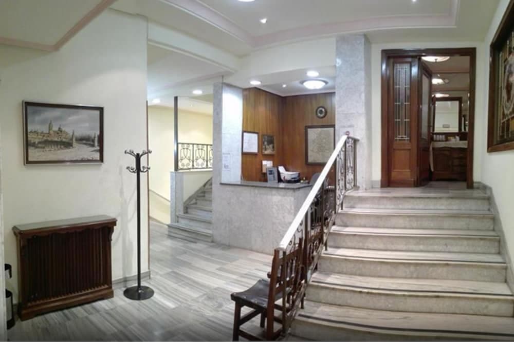 Hotel Castellano Centro