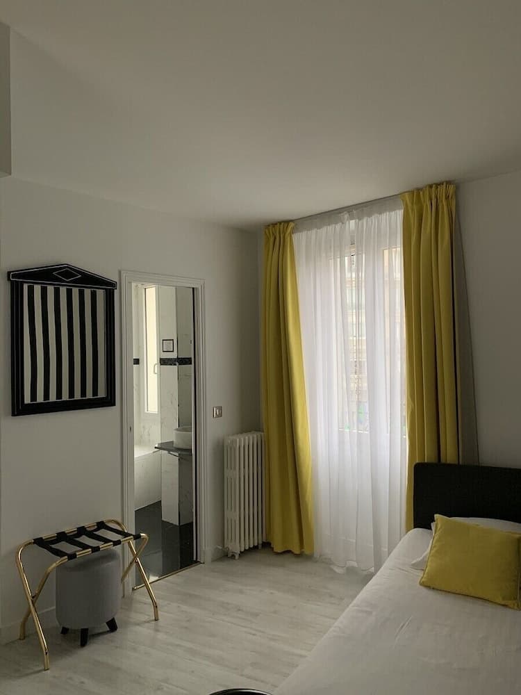 Hotel Riviera Elysées