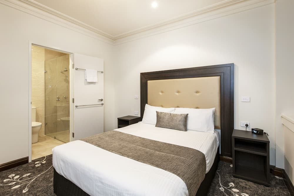 Burke and Wills Hotel