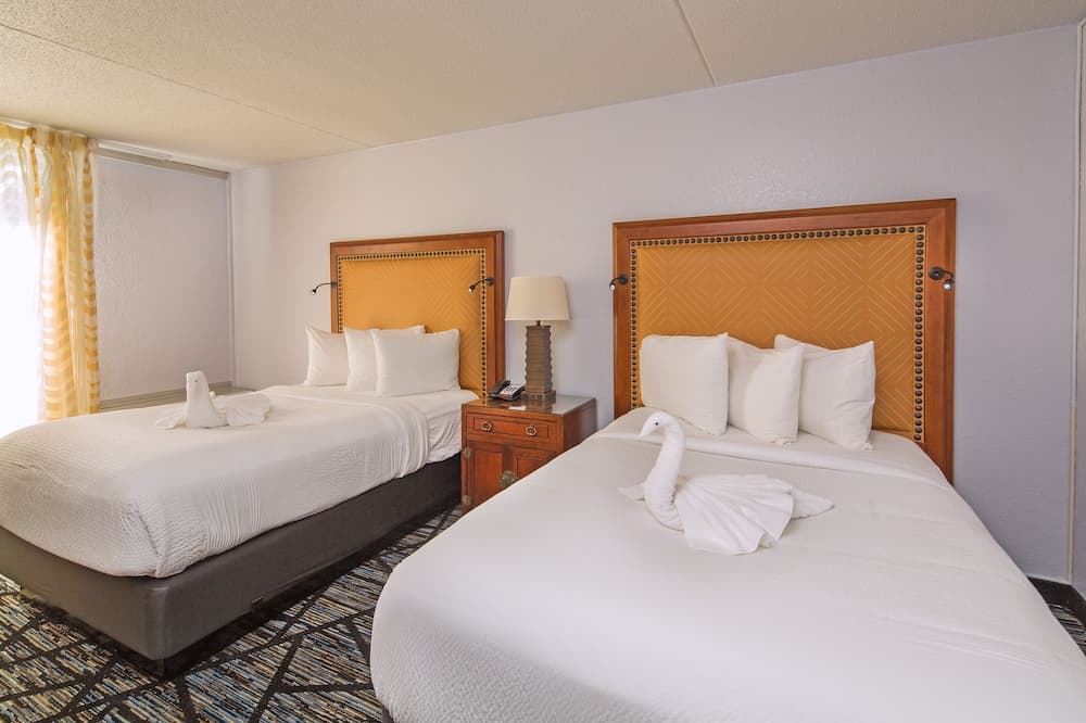 Historic Whispering Woods Hotel & Conference Center