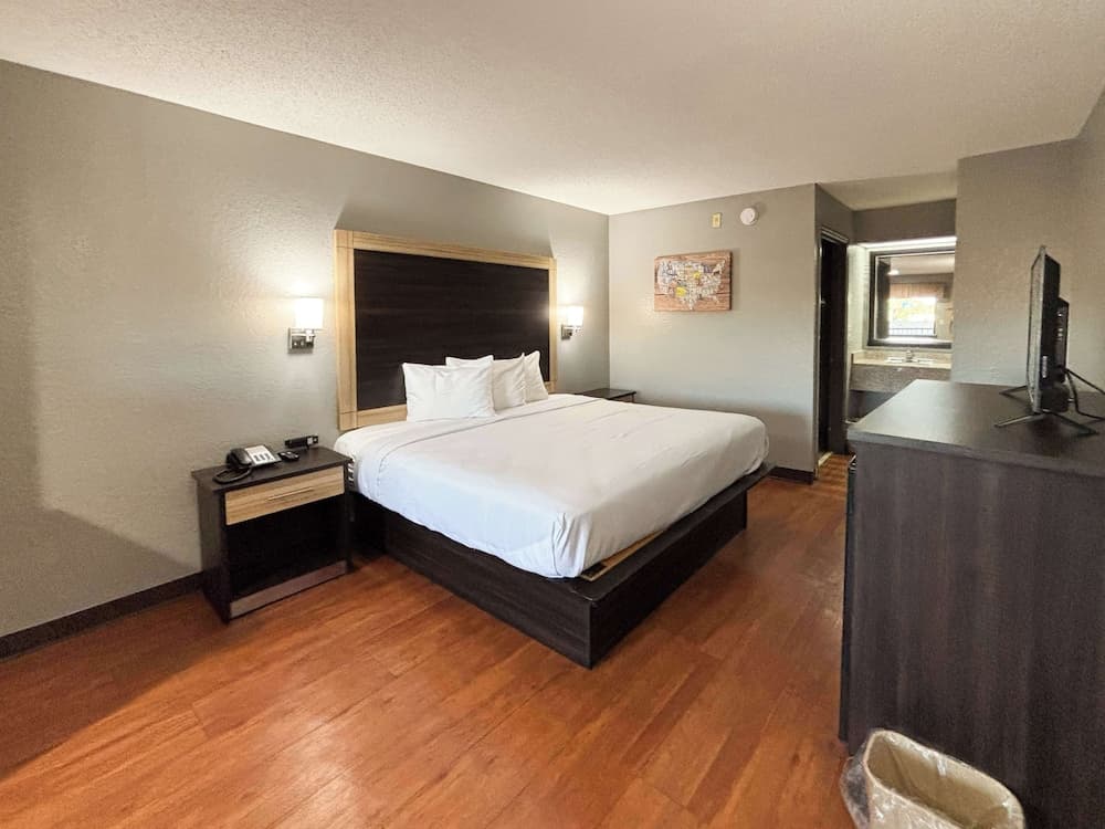 Motel 6 Prattville, AL