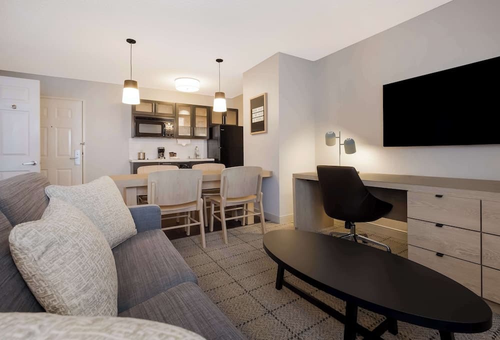 Sonesta Simply Suites Irvine East Foothill