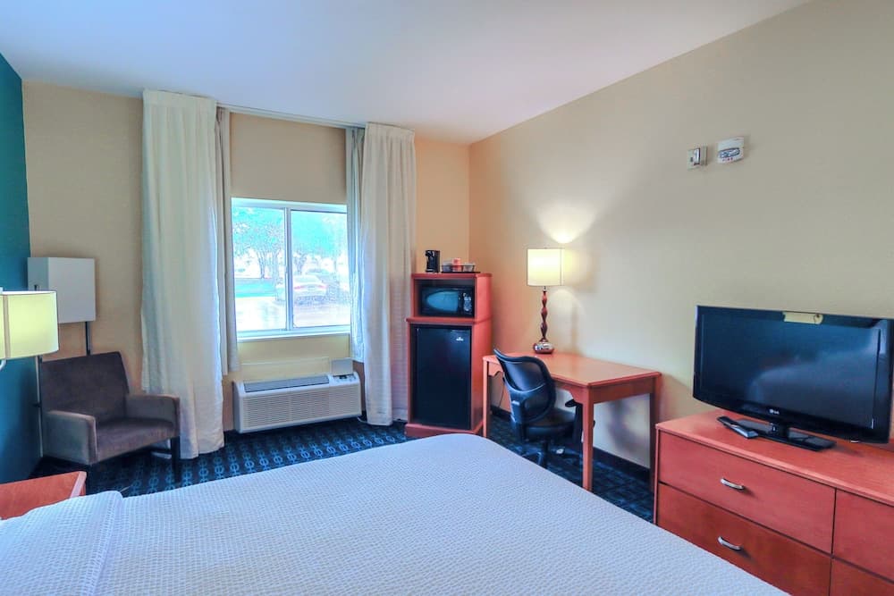 Comfort Inn & Suites Houston North - Spring