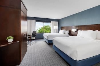 Courtyard by Marriott Manchester - Boston Regional Airport