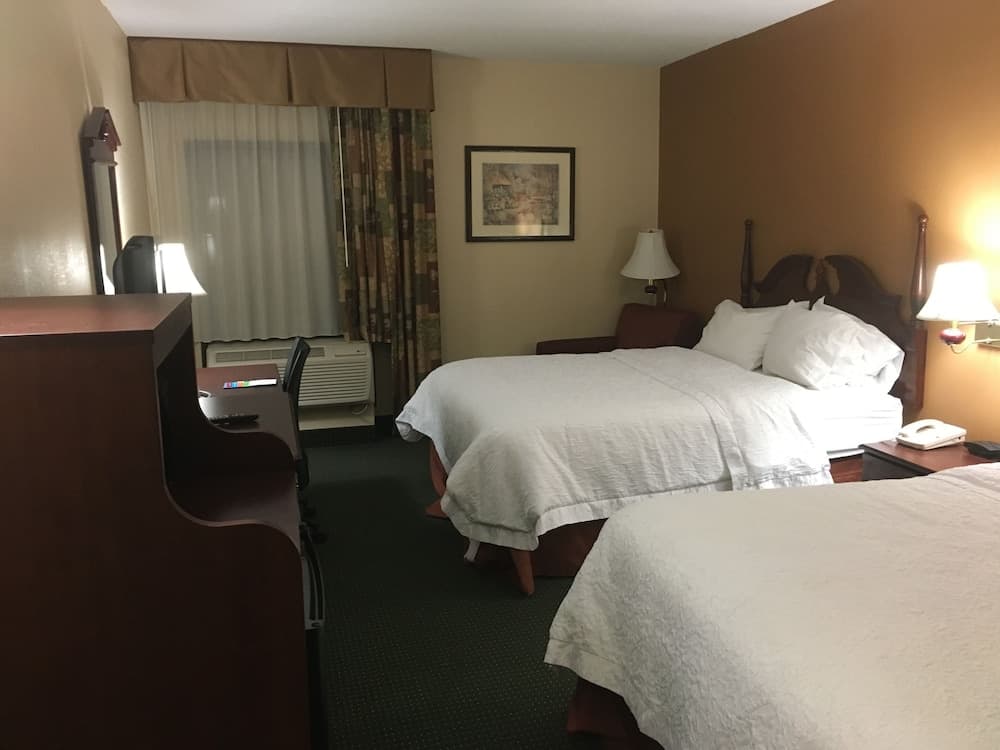 Hampton Inn Bedford