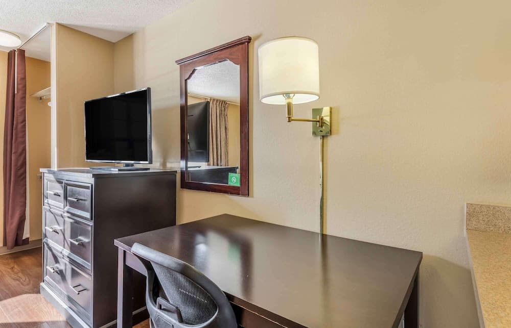 Extended Stay America Suites Minneapolis Maple Grove