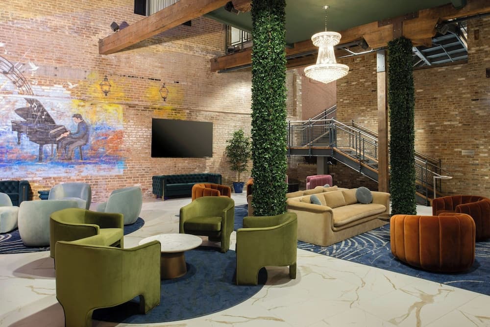 Courtyard by Marriott New Orleans Warehouse Arts District