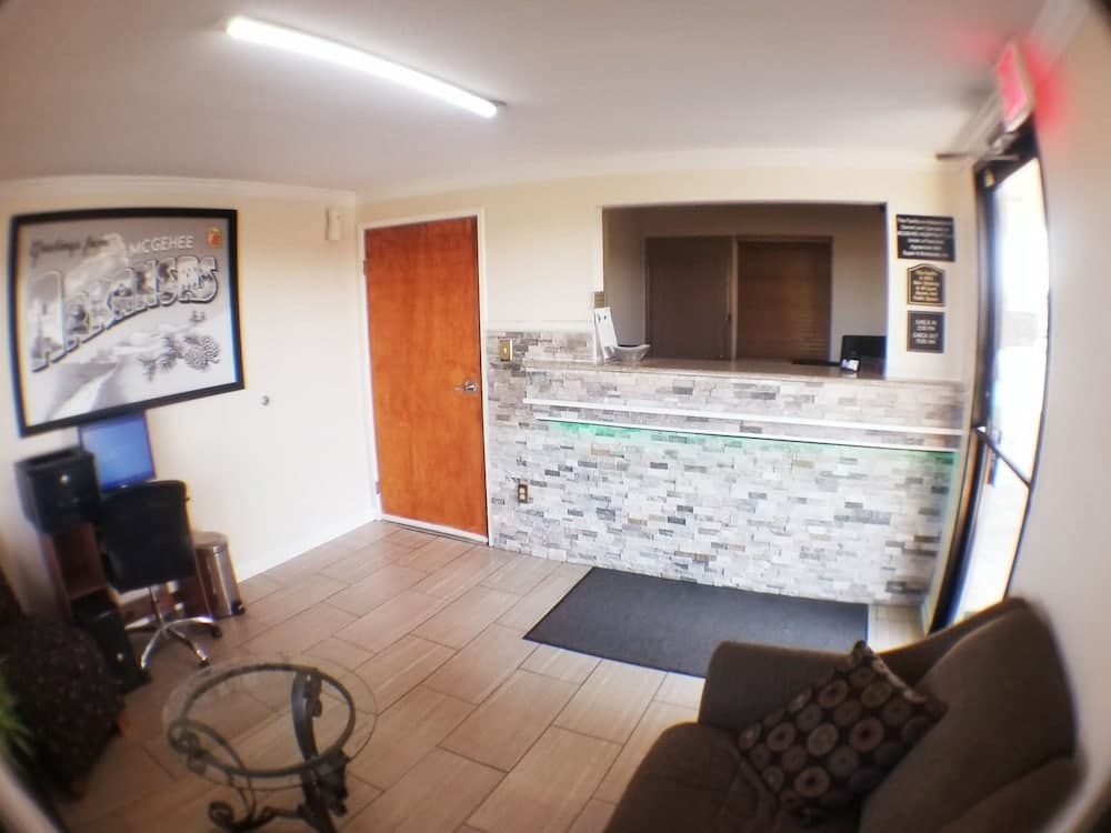 Super 8 by Wyndham McGehee