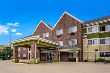 MainStay Suites Cedar Rapids North - Marion