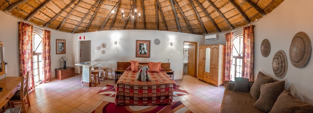 Gooderson Dumazulu Lodge & Traditional Village