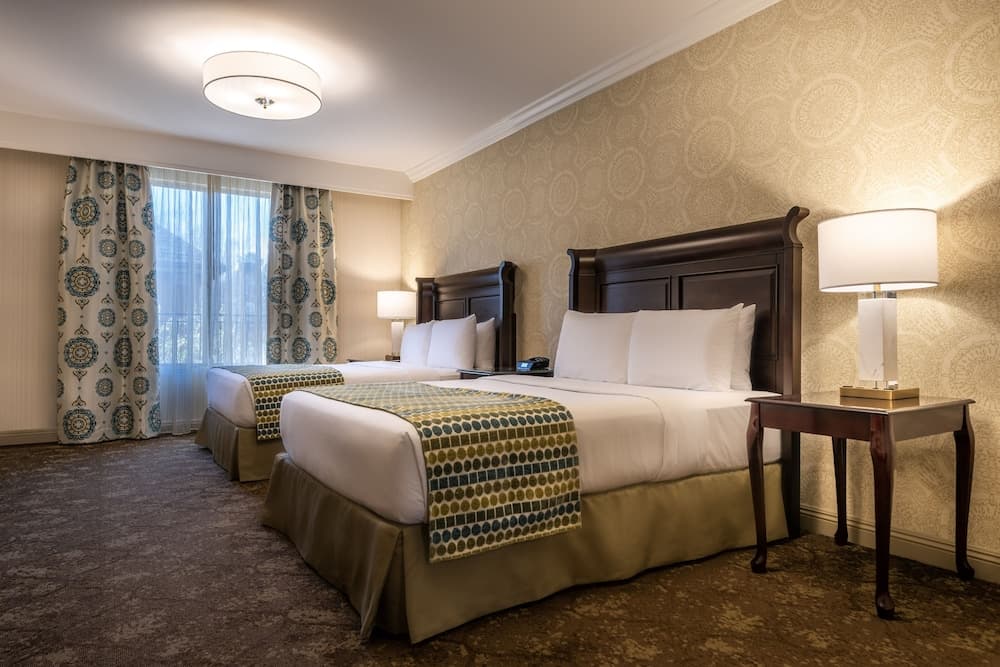 Ayres Hotel Seal Beach - Cypress