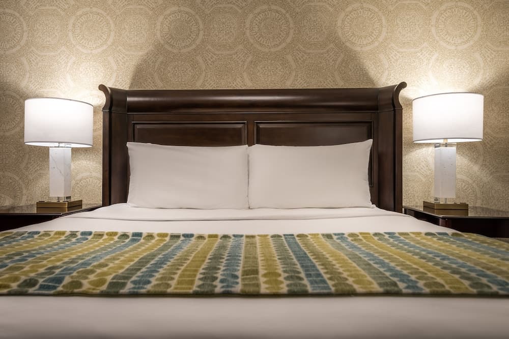 Ayres Hotel Seal Beach - Cypress