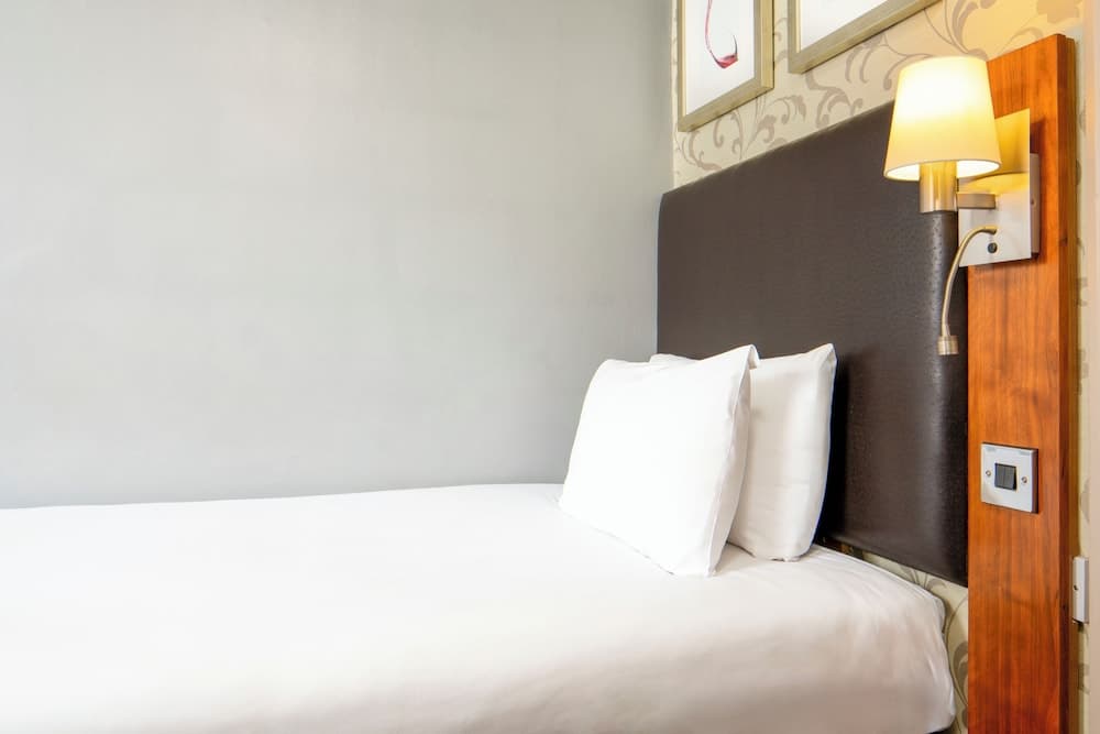 London Croydon Aerodrome Hotel, BW Signature Collection