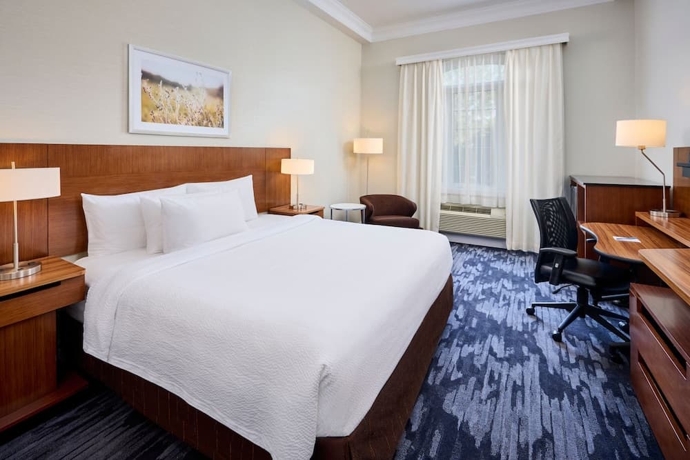 Fairfield Inn & Suites by Marriott Ottawa Kanata