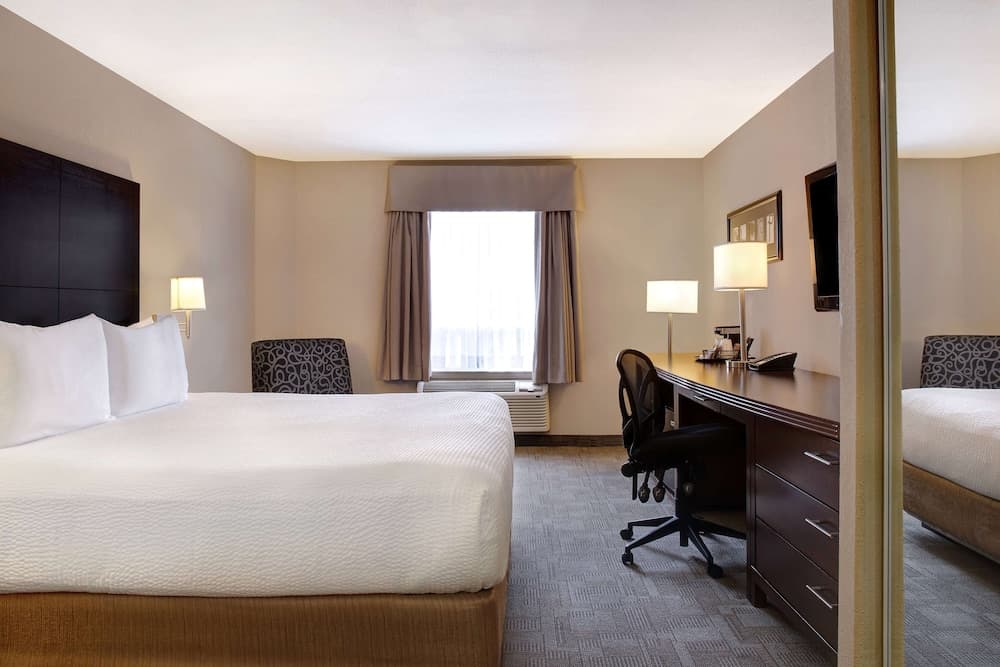 Days Inn by Wyndham Medicine Hat