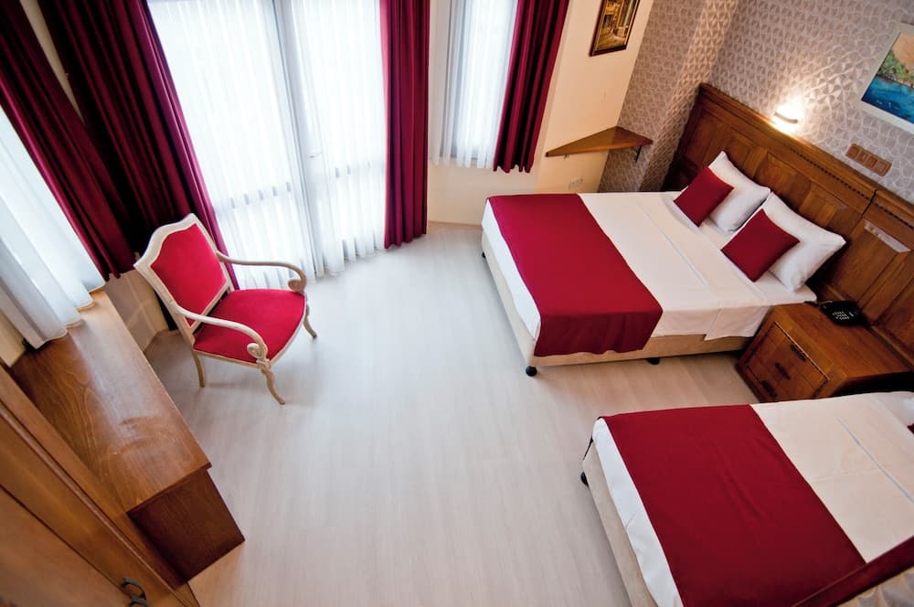 Artefes Hotel Old City