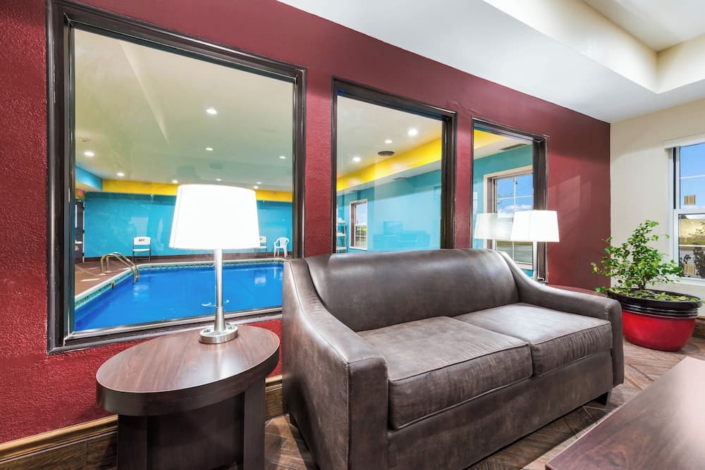 Red Roof Inn & Suites Monee