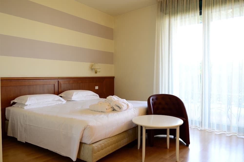 Phi Hotel Emilia