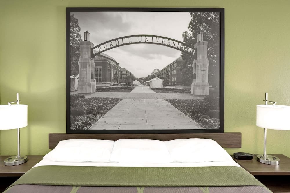 Super 8 by Wyndham Lafayette / Purdue Area