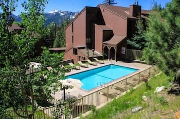 Mammoth Ski & Racquet Club