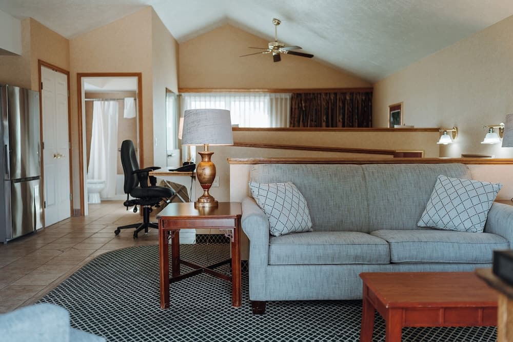 Skaneateles Suites