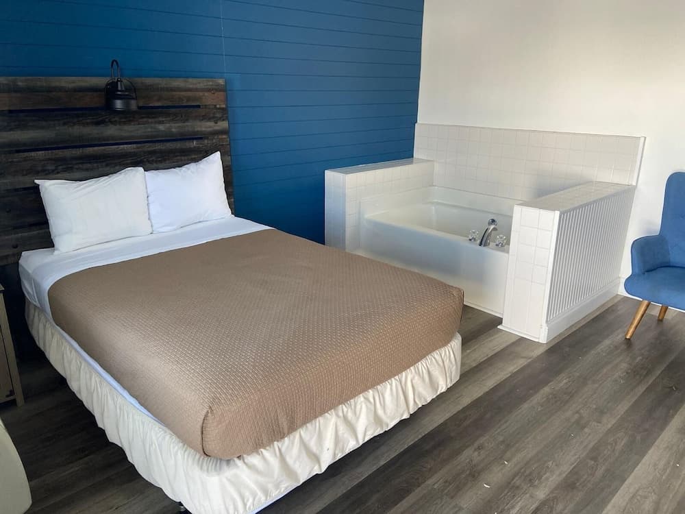 Flagship Inn and Suites