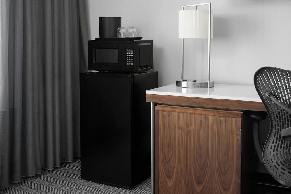 Courtyard by Marriott Los Angeles Burbank Airport