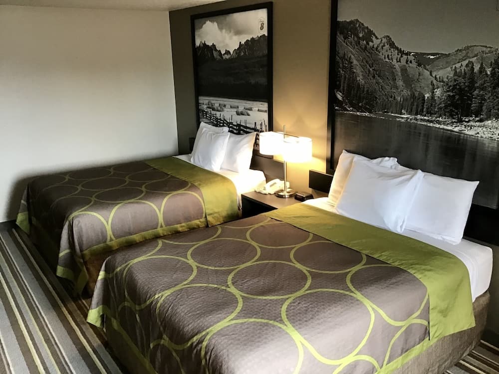 Super 8 by Wyndham Blackfoot