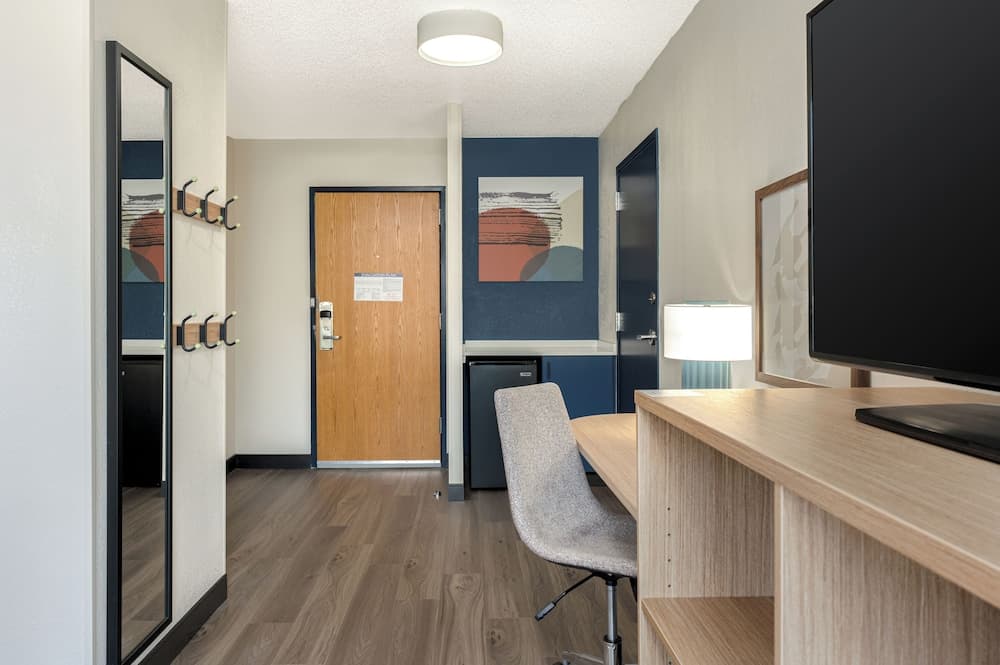 Spark by Hilton Wilmington