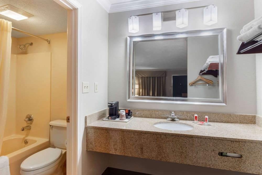 Econo Lodge Byron - Warner Robins