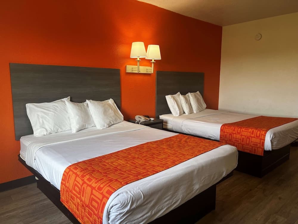 Howard Johnson by Wyndham Galveston