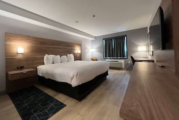 Super 8 by Wyndham Cornwall ON