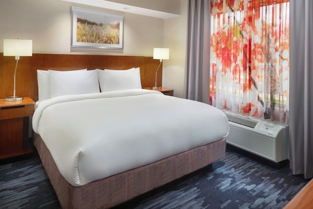 Fairfield Inn & Suites Charleston North/University Area