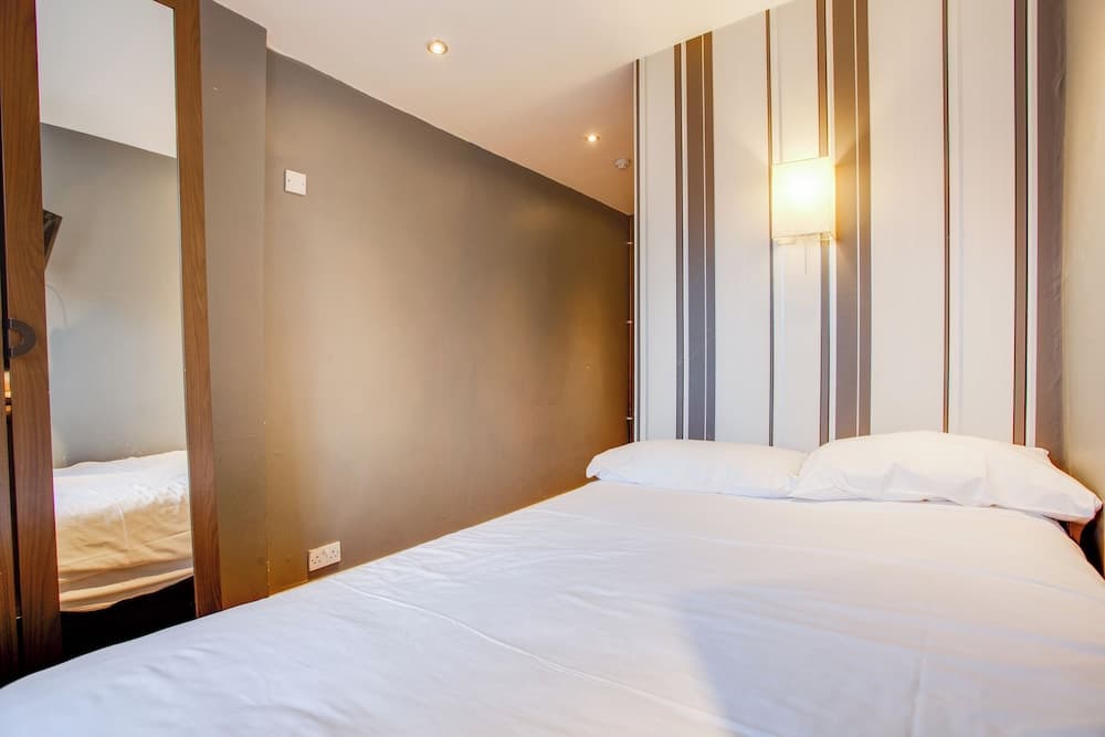 Somerset Hotel Baker Street London