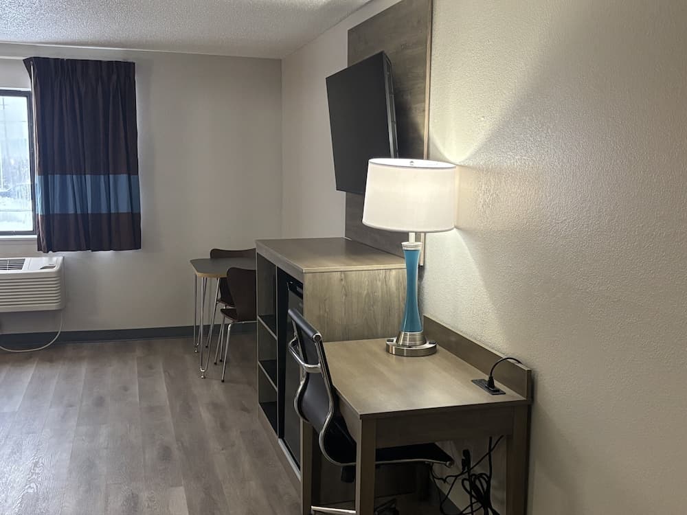 Red Roof Inn & Suites Hammond, IN