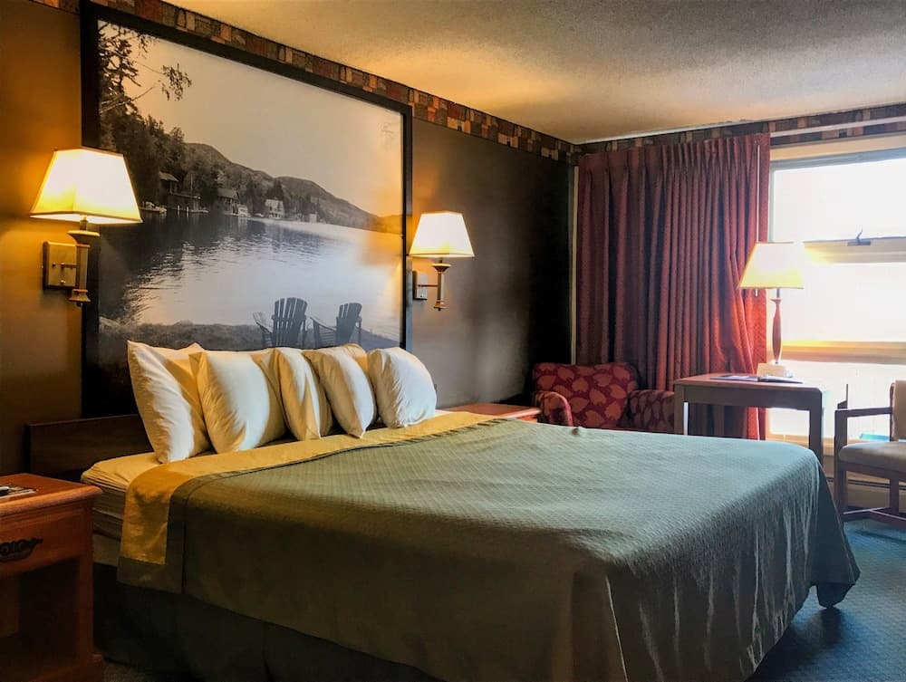 Super 8 by Wyndham Lake George/Downtown