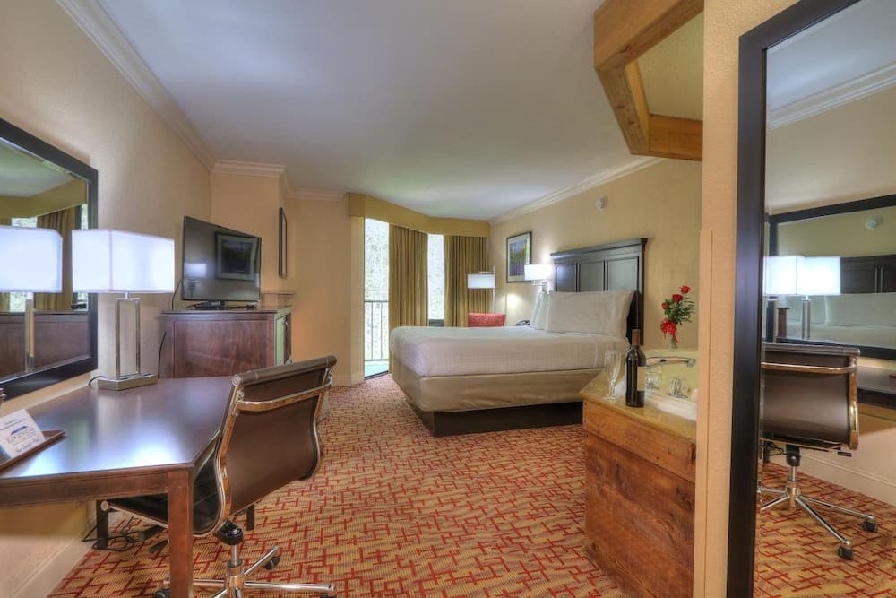 Edgewater Hotel - Gatlinburg